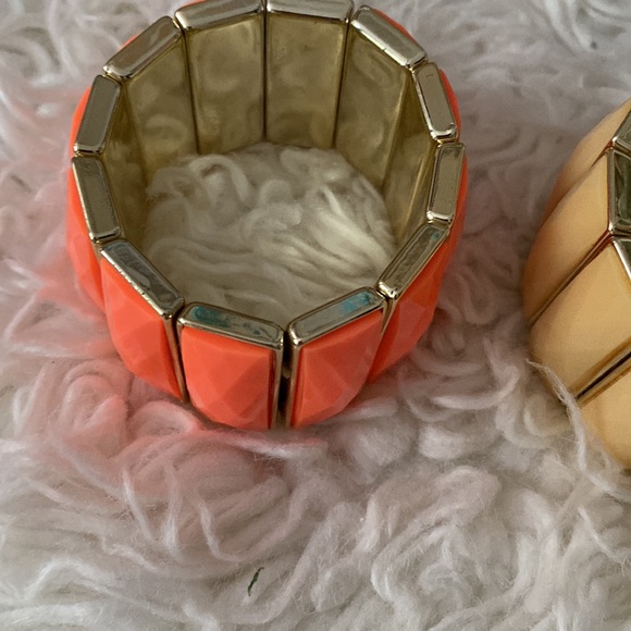 2 bracelets - Picture 5 of 5